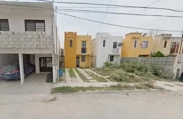 Casa en venta en Balcones de Alcala, Reynosa — foto 3 de 7