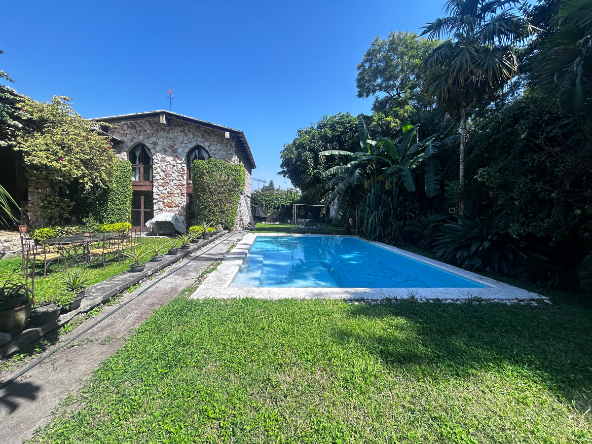 Casa en renta en Jardines de Acapatzingo, Cuernavaca — foto 1 de 19