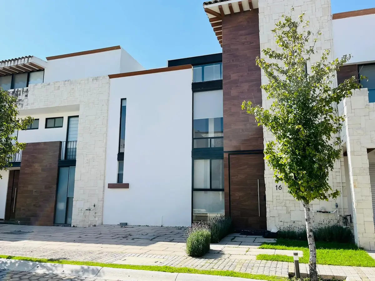 Casa en renta en Lomas de Angelópolis, San Andrés Cholula — foto 1 de 17
