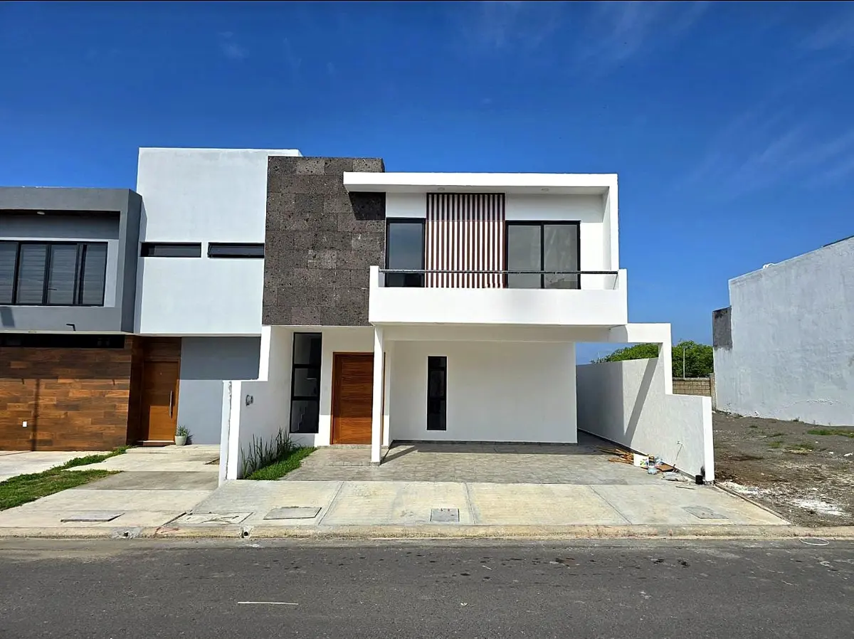 Casa en venta en Lomas de la Rioja, Alvarado — foto 1 de 8