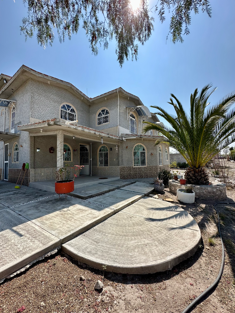 Casa en venta en Zaragoza, Santiago de Anaya — foto 1 de 42