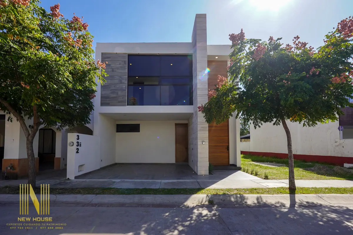 Casa en venta en Mayorca Residencial, León — foto 1 de 17