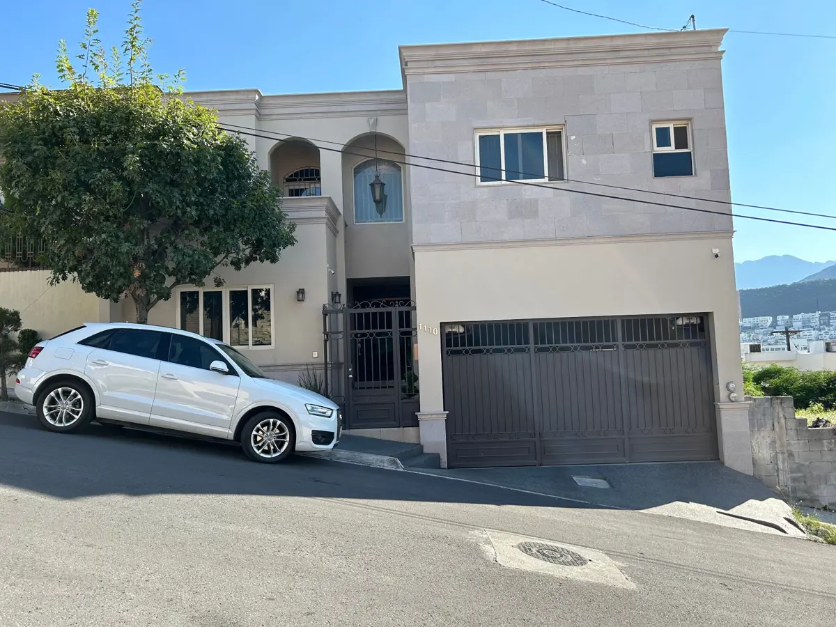 Casa en venta en Colinas de San Jerónimo, Monterrey — foto 1 de 39