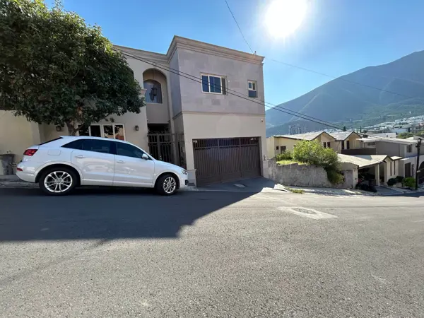 Casa en venta en Colinas de San Jerónimo, Monterrey — foto 2 de 39