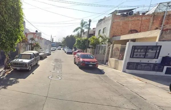 Casa en venta en Jardines Alcalde, Guadalajara — foto 3 de 17
