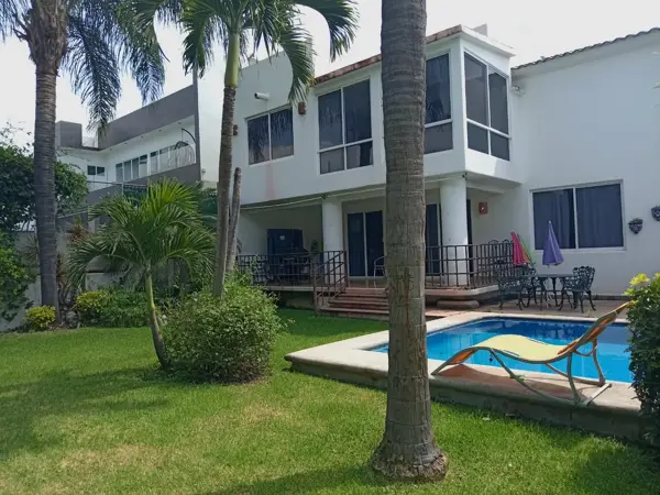 Casa en venta en Lomas de Cocoyoc, Atlatlahucan — foto 2 de 43