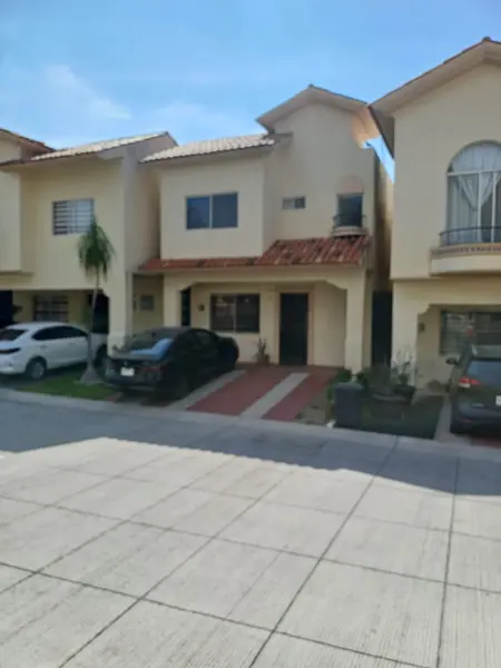 Casa en venta en Residencial Alta California, Tlajomulco de Zúñiga — foto 2 de 23