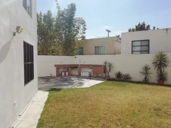 Casa en venta en Colinas del Huajuco, Monterrey — foto 2 de 31