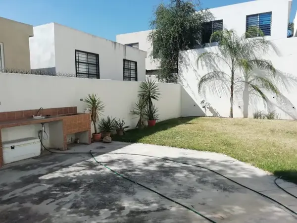 Casa en venta en Colinas del Huajuco, Monterrey — foto 3 de 31