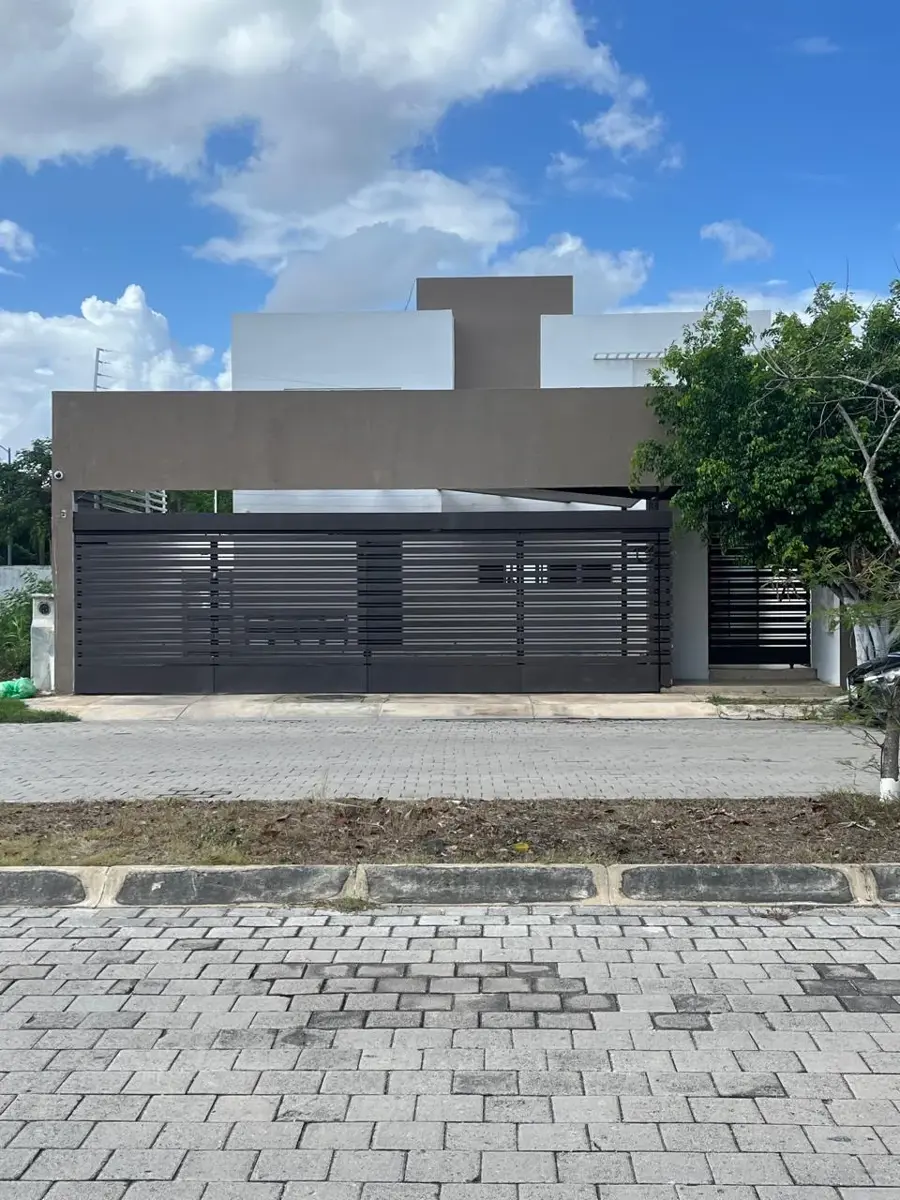 Casa en venta en Altabrisa, Mérida — foto 1 de 21
