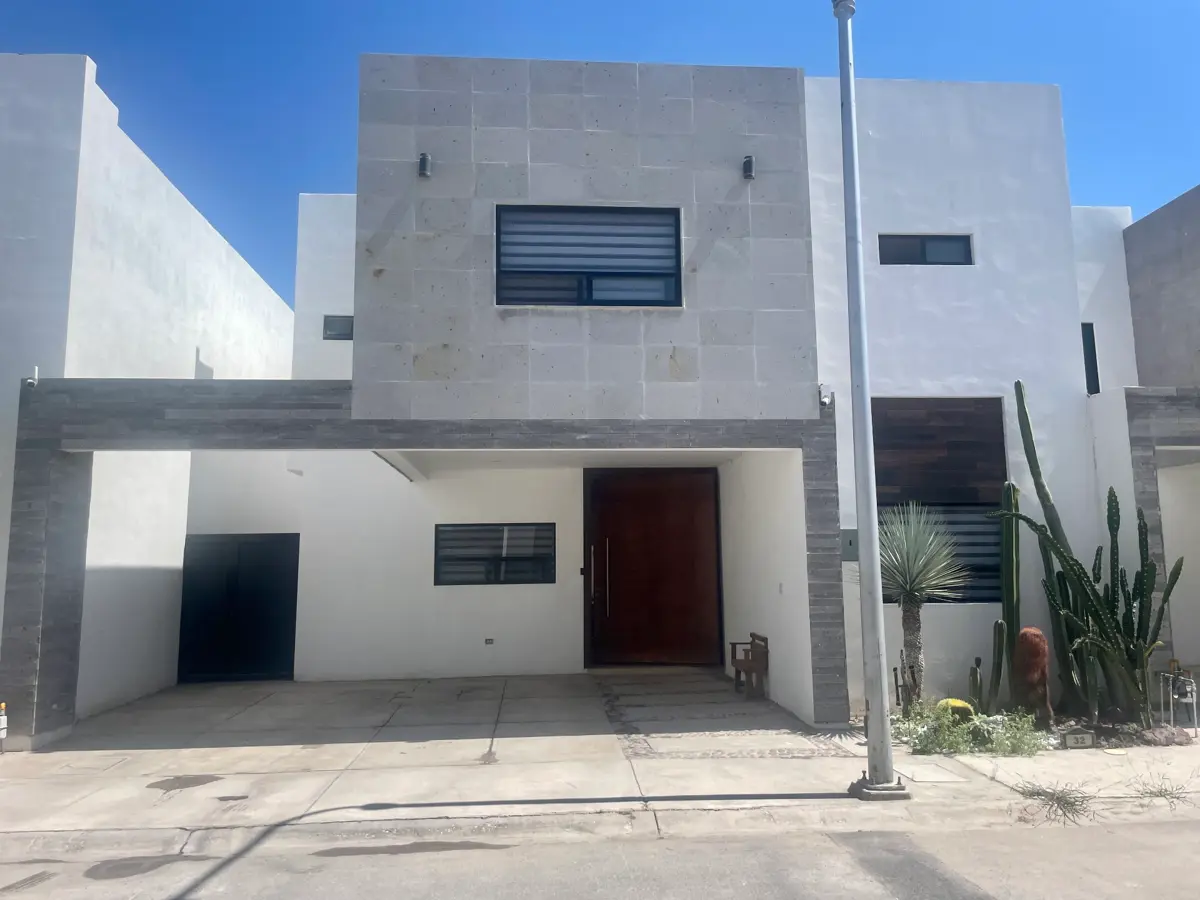 Casa en venta en La Toscana Residencial, Torreón — foto 1 de 25