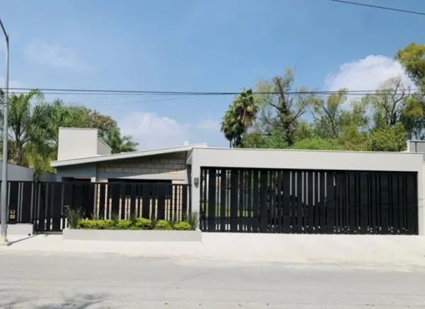 Casa en venta en Lomas del Cercado, Santiago — foto 2 de 11