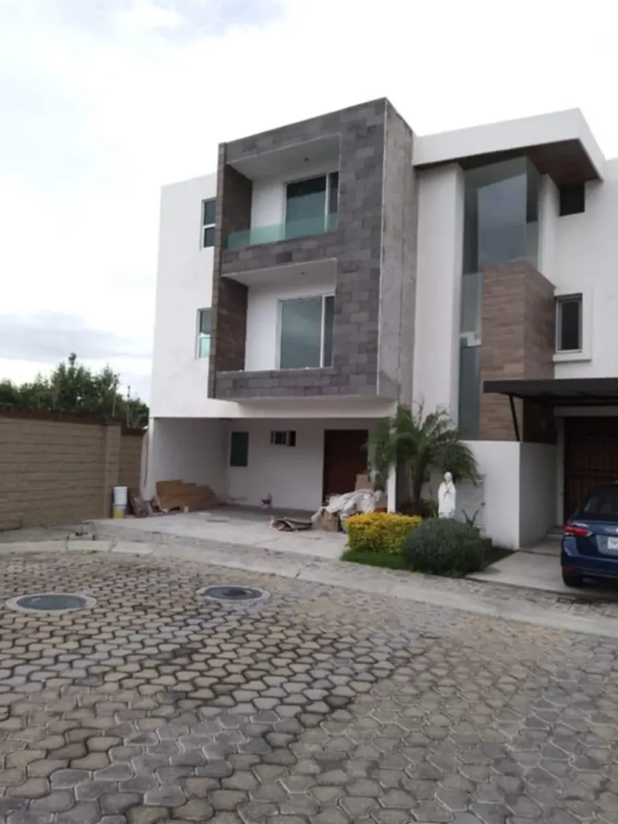 Casa en venta en Lomas de Angelópolis, San Andrés Cholula — foto 1 de 17