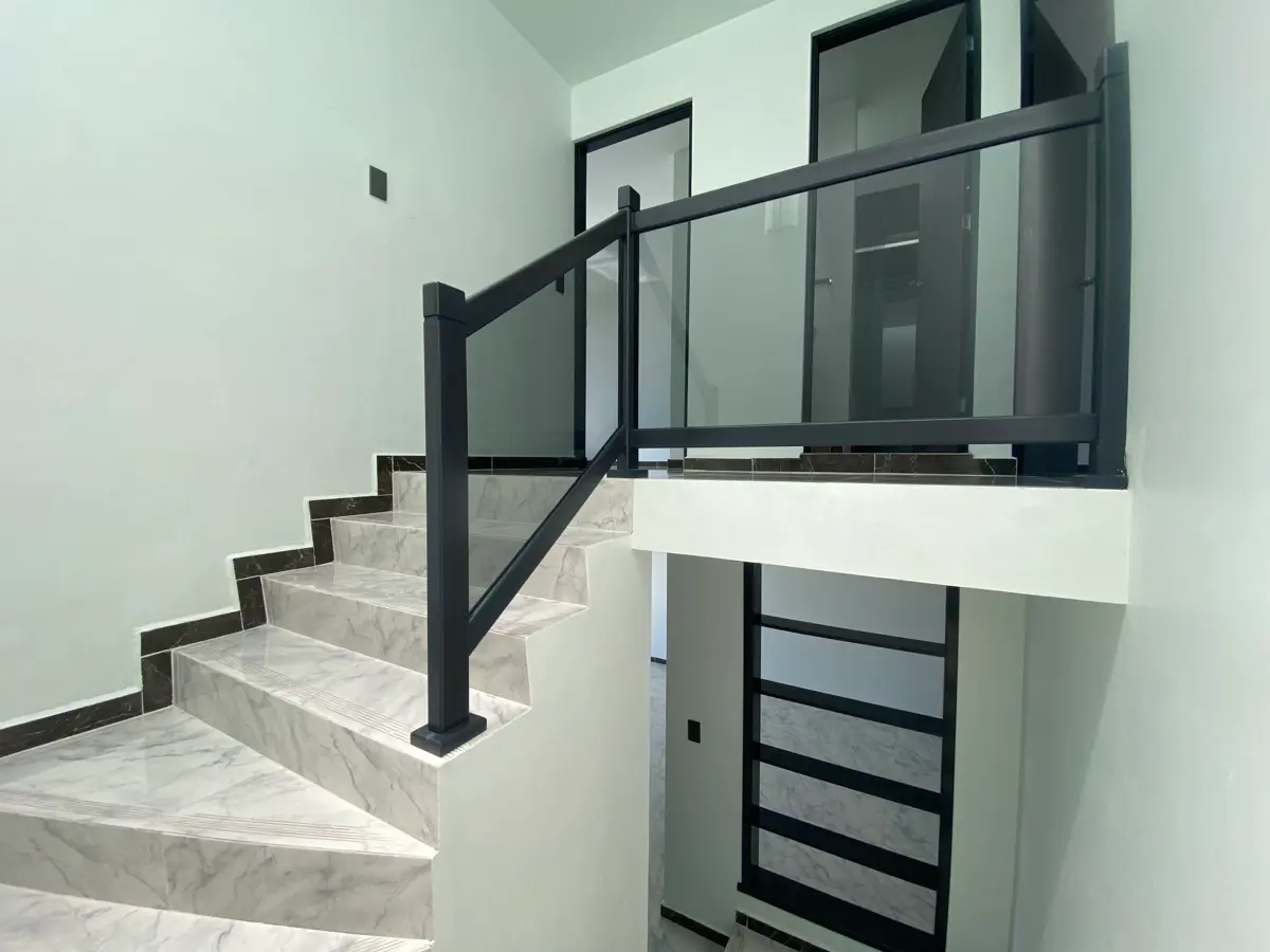 Casa en venta en Las Águilas, Mineral de la Reforma — foto 1 de 18