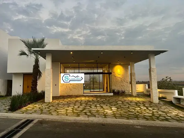 Casa en Lomas de Cocoyoc, Atlatlahucan, Morelos