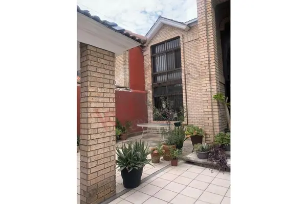 Casa en venta en Arboledas Residencial, Saltillo — foto 2 de 19