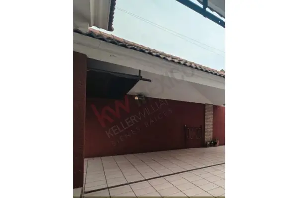 Casa en venta en Arboledas Residencial, Saltillo — foto 3 de 19