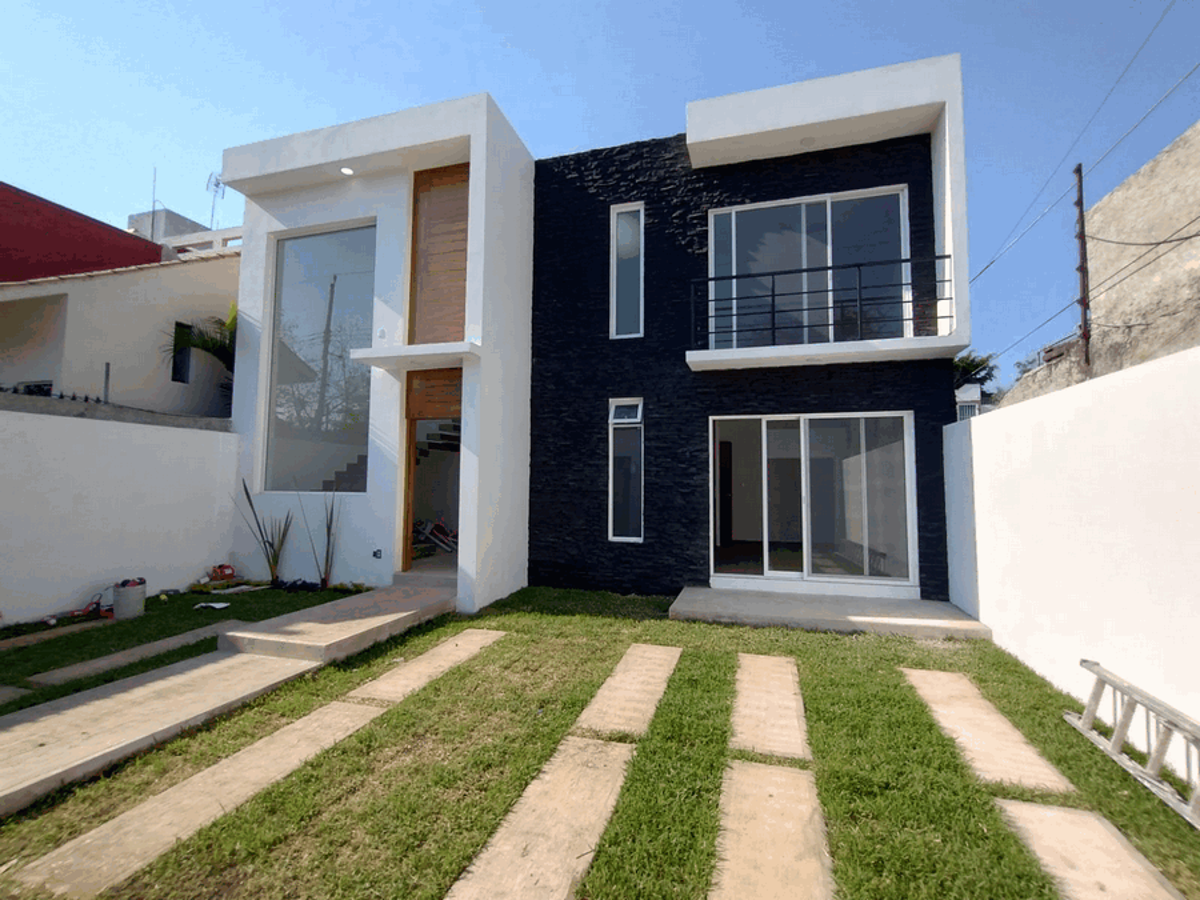 Casa en venta en Las Fincas, Jiutepec — foto 1 de 23