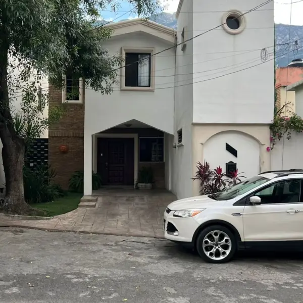 Casa en venta en Rincon de Corregidora, San Pedro Garza García — foto 2 de 14