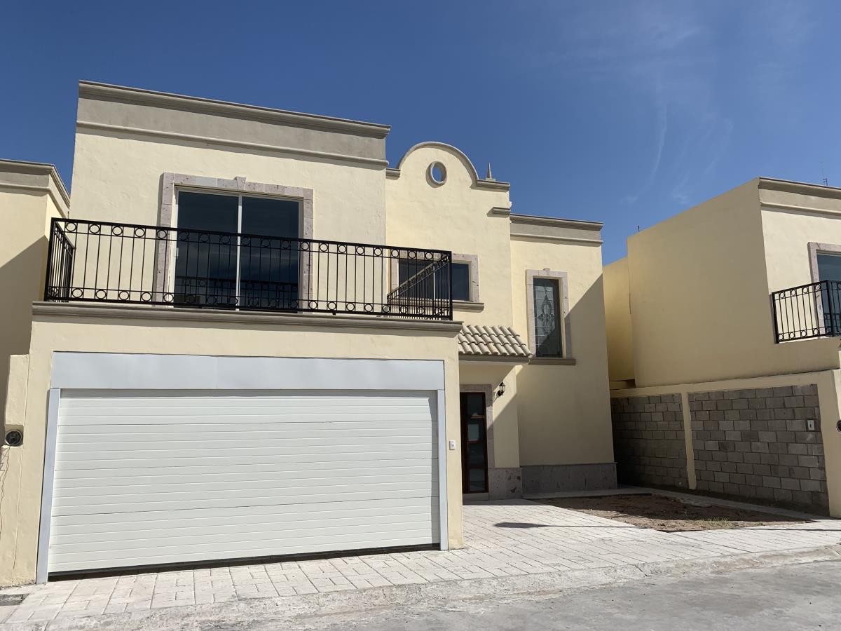Casa en Venta en Los Arrayanes, Gómez Palacio, Durango