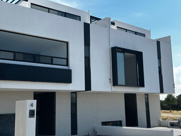 Casa en venta y renta en Arroyo Hondo, Corregidora, Querétaro