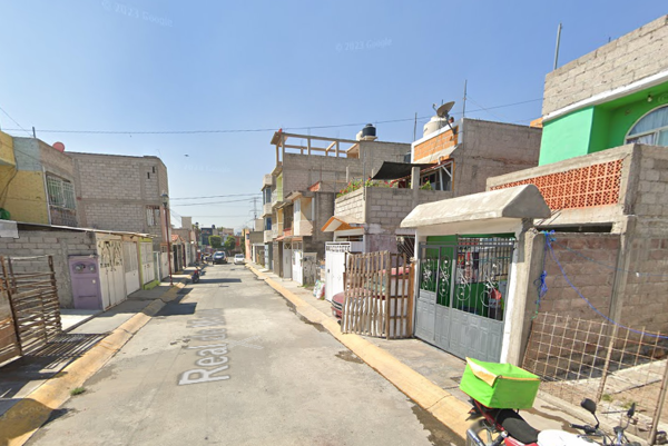 Casa en Real de Costitlán I, Chicoloapan, México