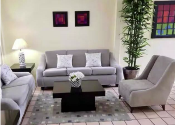 Casa en venta en Jardines de Chapultepec S-E, Tijuana — foto 3 de 5