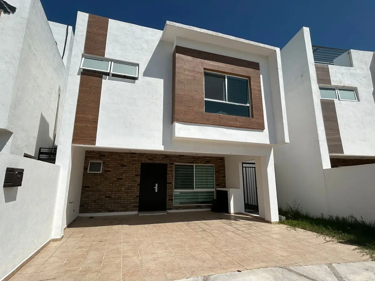 Casa en venta en Terrazas Residencial, Saltillo — foto 1 de 25