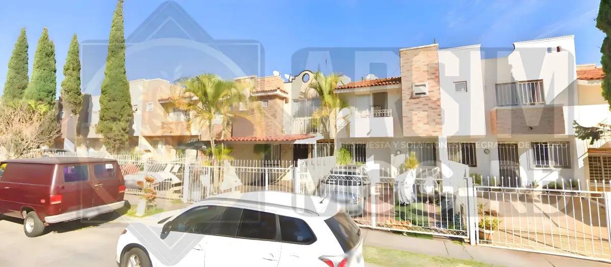 Casa en venta en Real Del Bosque, Zapopan — foto 1 de 62