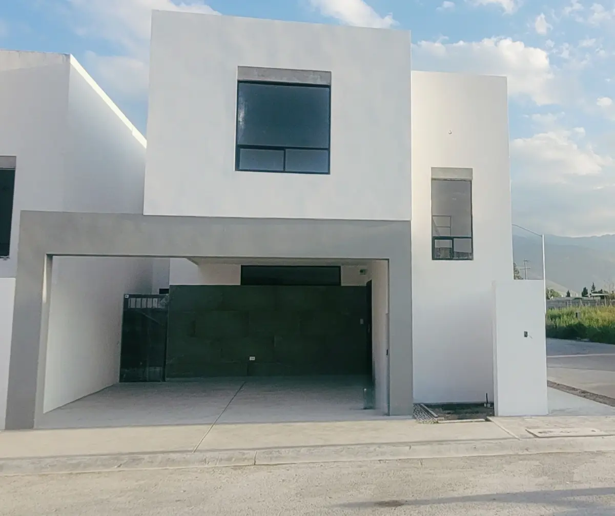 Casa en venta en Nuevo Mirasierra, Saltillo — foto 1 de 25