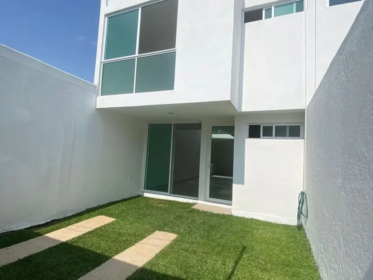 Casa en venta en Bosques de Cuernavaca, Cuernavaca — foto 1 de 8
