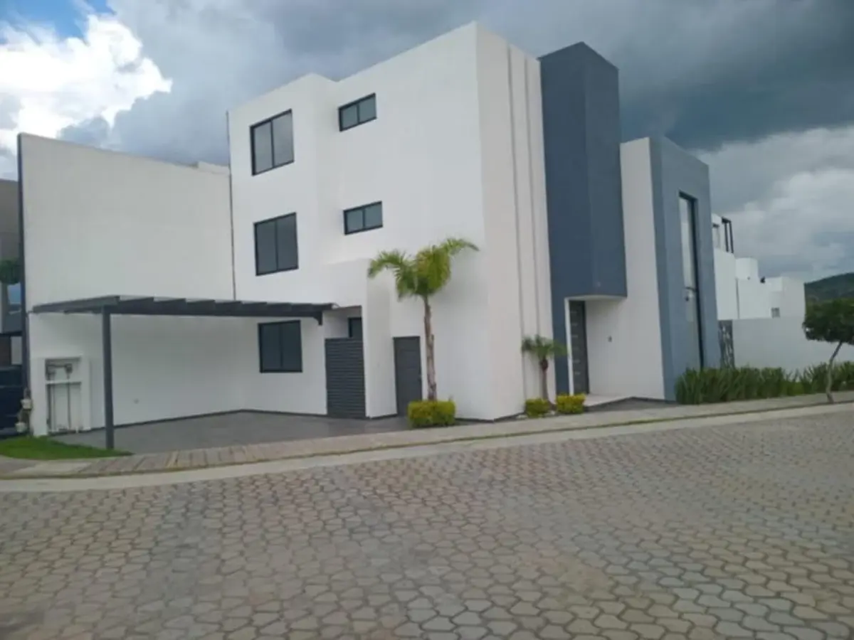 Casa en renta en Lomas de Angelópolis, San Andrés Cholula — foto 1 de 19