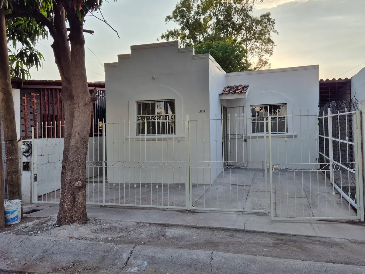 Casa en venta en Valles del Sol, Culiacán — foto 1 de 16