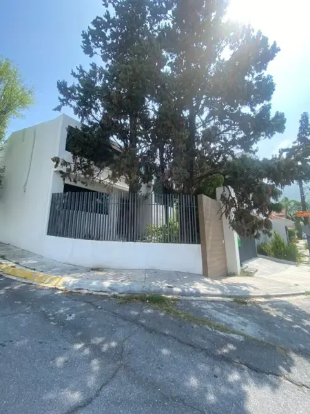 Casa en Contry la Silla, Guadalupe, Nuevo León