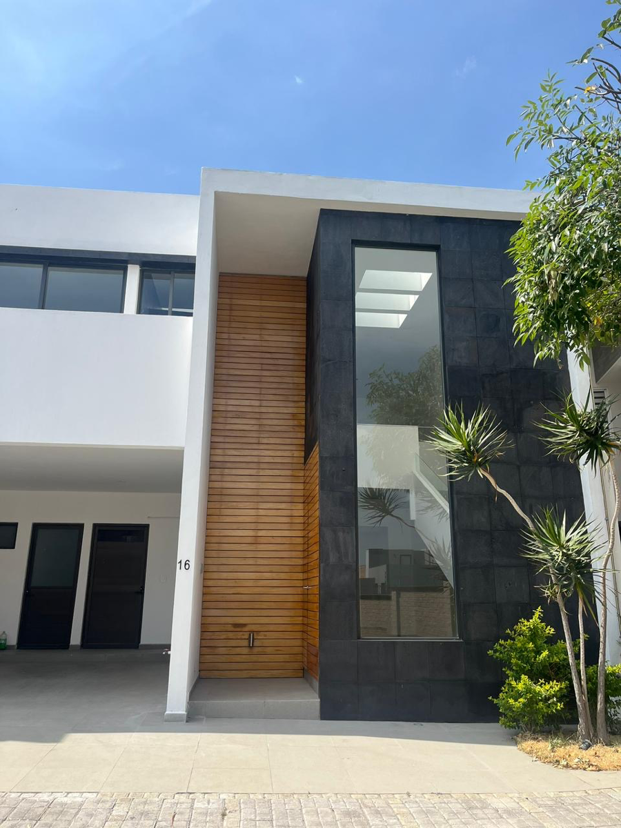 Casa en venta en Lomas de Angelópolis, San Andrés Cholula — foto 1 de 13