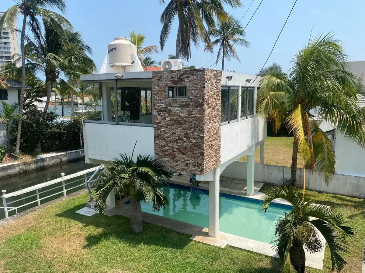 Casa en renta en El Estero, Boca del Río — foto 1 de 24