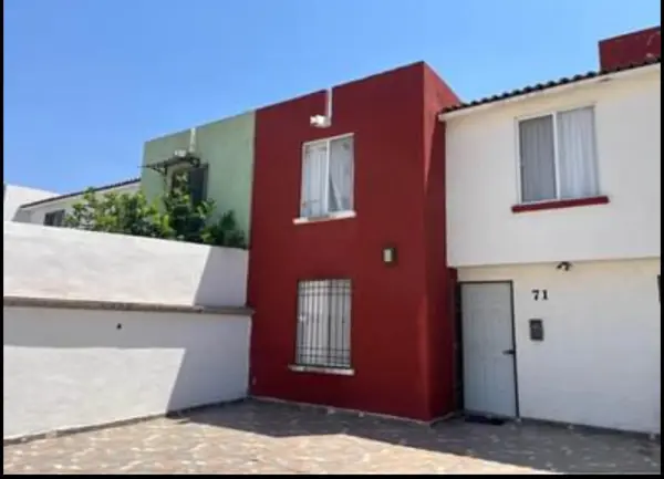 Casa en venta en Santuarios del Cerrito, Corregidora — foto 2 de 14