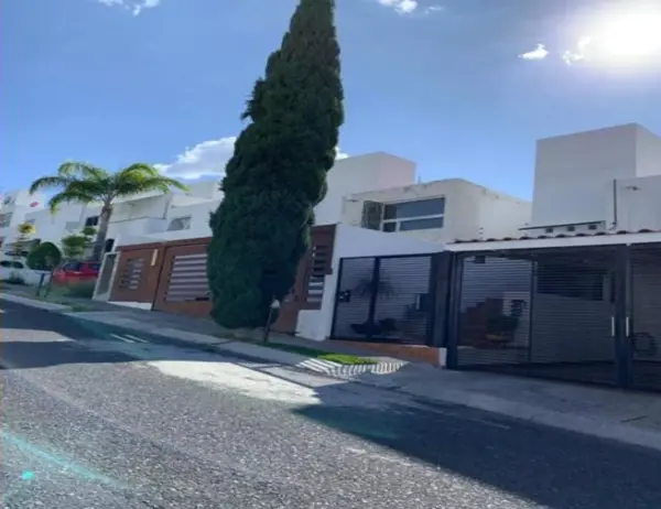 Casa en venta en Bosques de las Lomas, Querétaro, Querétaro