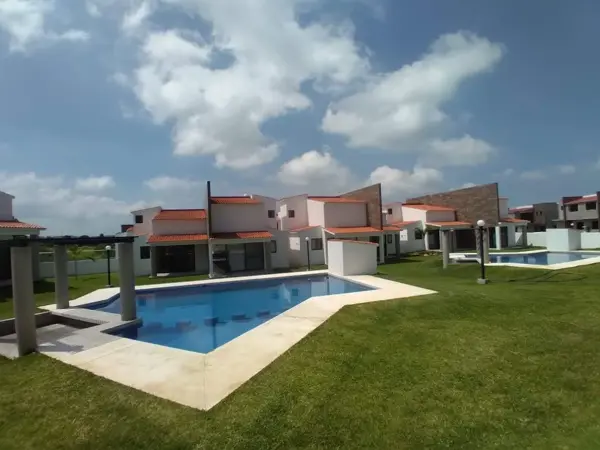 Casa en venta en Oaxtepec Centro, Yautepec — foto 2 de 14