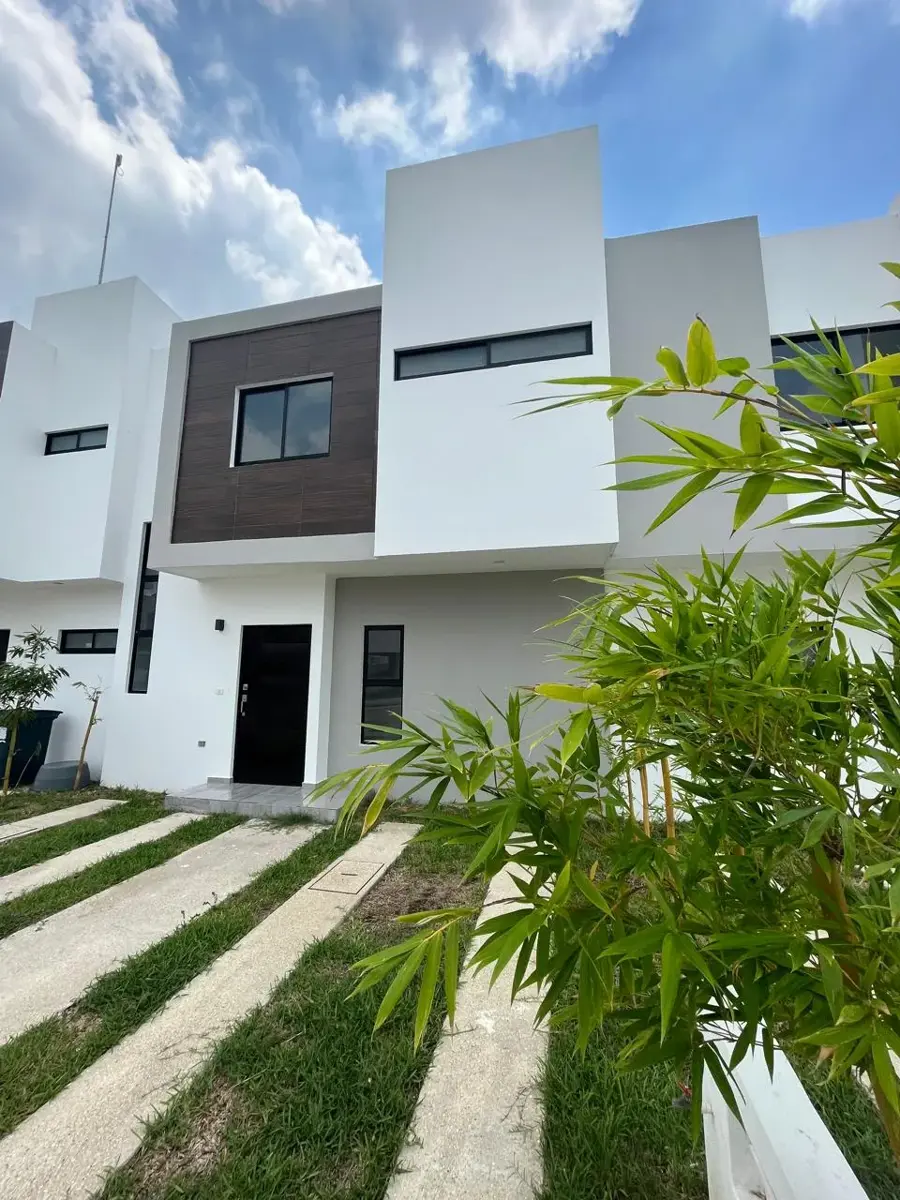 Casa en venta en Indeco Unidad, Centro — foto 1 de 18