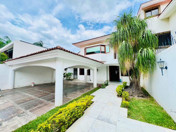 Casa en venta en Colinas de San Javier, Zapopan — foto 2 de 24