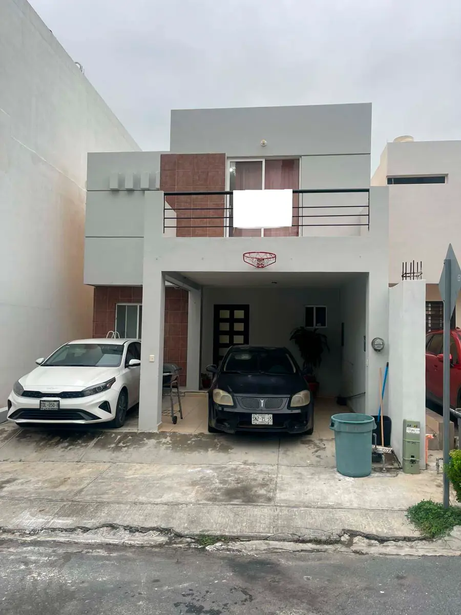 Casa en venta en Colinas del Huajuco, Monterrey — foto 1 de 28
