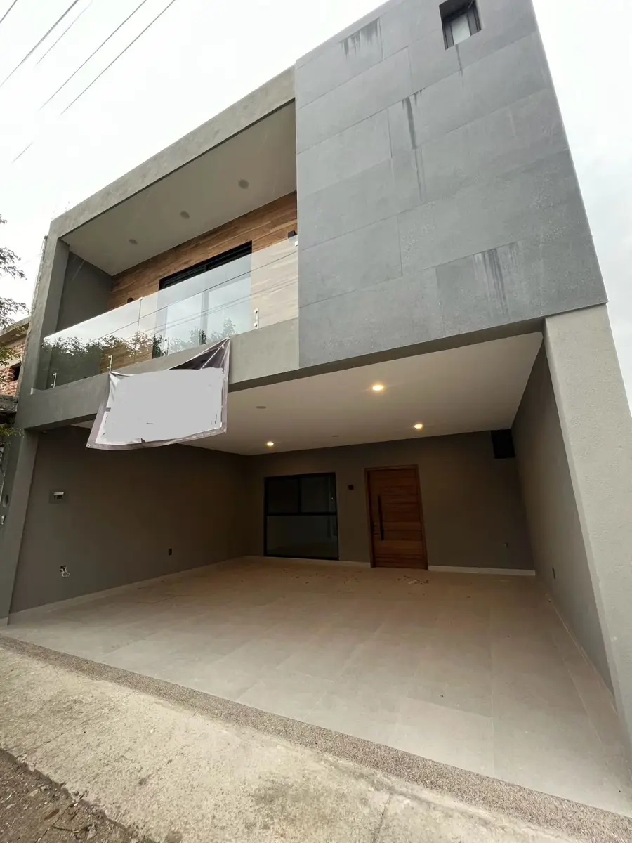 Casa en venta en Cima Diamante, León — foto 1 de 19