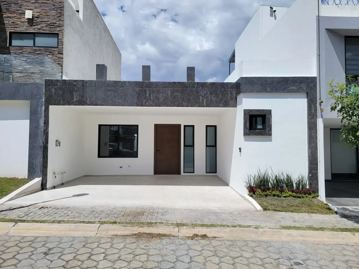 Casa en venta en Lomas de Angelópolis, San Andrés Cholula — foto 1 de 12