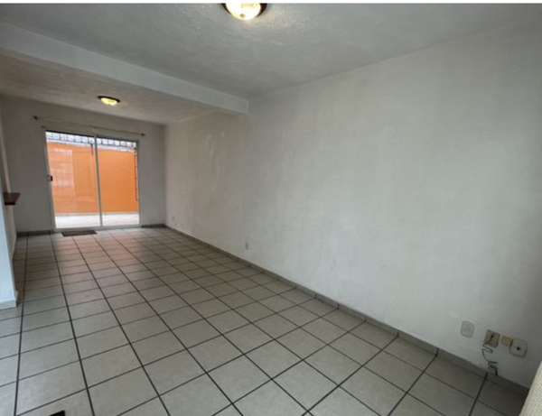 Casa en venta en Los Sauces V, Toluca — foto 3 de 16