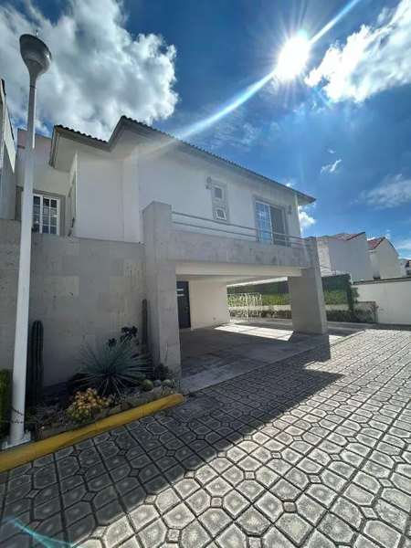 Casa en venta en Residencial La Joya Diamante, Metepec — foto 2 de 42