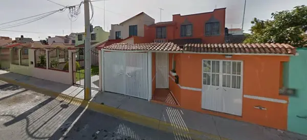 Casa en venta en Los Prismas, Pachuca de Soto — foto 2 de 13