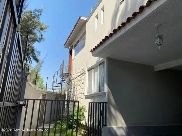 Casa en Ciudad Satelite, Naucalpan de Juárez, México