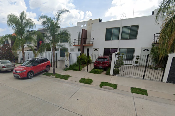 Casa en venta en Jardines de Los Naranjos, León — foto 2 de 19
