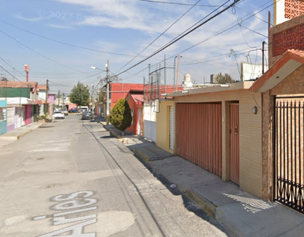 Casa en venta en Ampliación San Pablo de las Salinas, Tultitlán — foto 2 de 5
